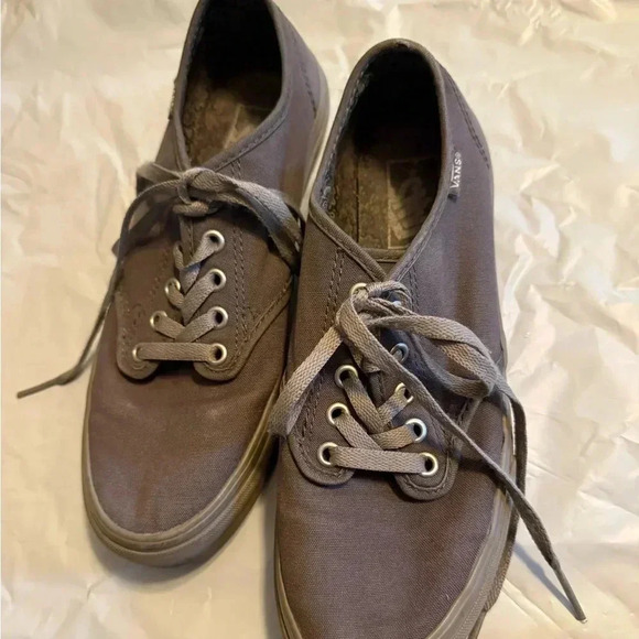 Vans Gray Low Top Size Women’s 9 - Picture 2 of 9